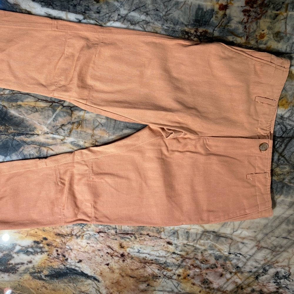 KITH size 28 ladies pants, elastic cuffed pant legs, fine shape, seldom worn